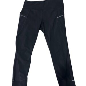 Athleta Black Capri In Women's Size S